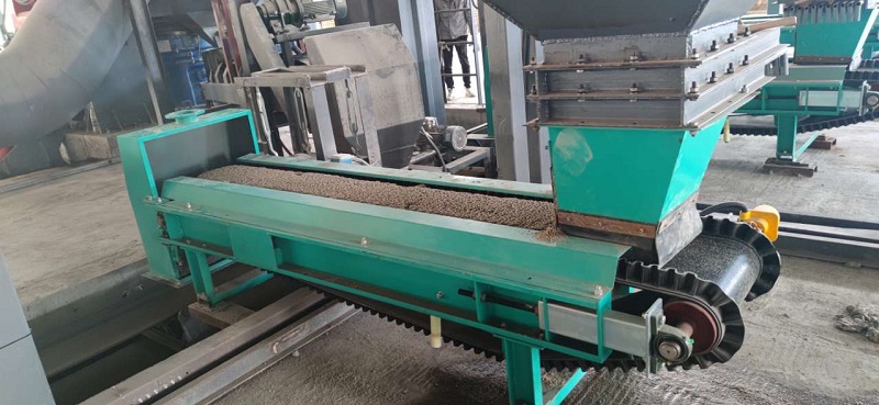 動(dòng)態(tài)皮帶稱重給料機(jī)：動(dòng)態(tài)稱重，自動(dòng)給料，減少人工，提高效率